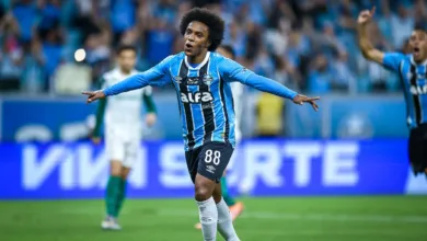 Grêmio se vê com boa base para 2026, mas vai buscar de cinco a seis reforços Willian pelo Grêmio