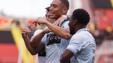 Carlos Vinícius brilha pelo Grêmio