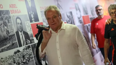 Bastidores: Abel Braga toma dois calmantes antes do jogo e termina noite em churrascaria Foto: Ricardo Duarte / Internacional