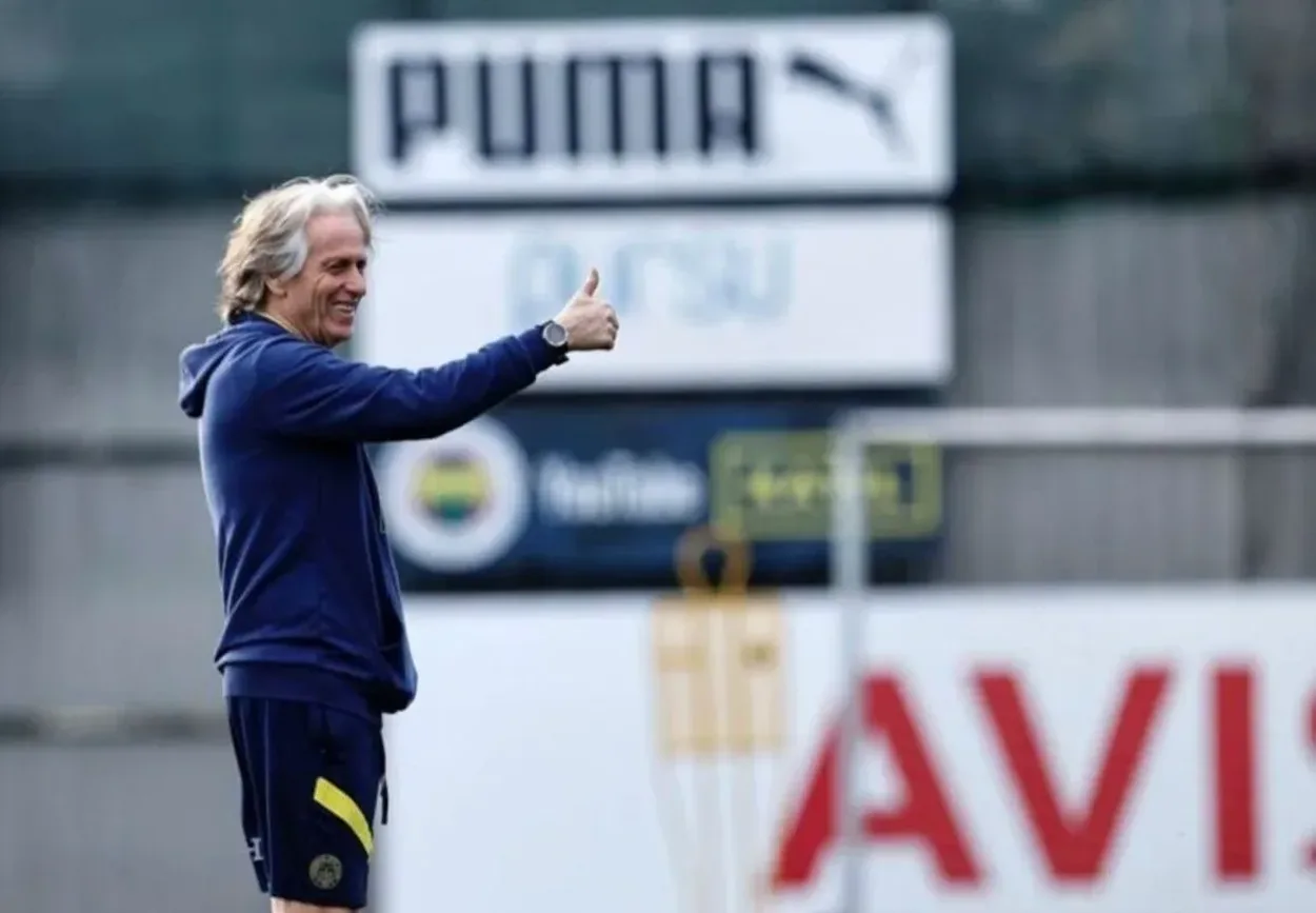 Destaque do Grêmio revela história curiosa com Jorge Jesus: "A bola nos teus pés..." Flamengo