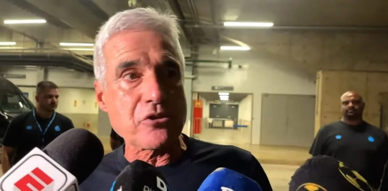 Luís Castro chega ao Grêmio