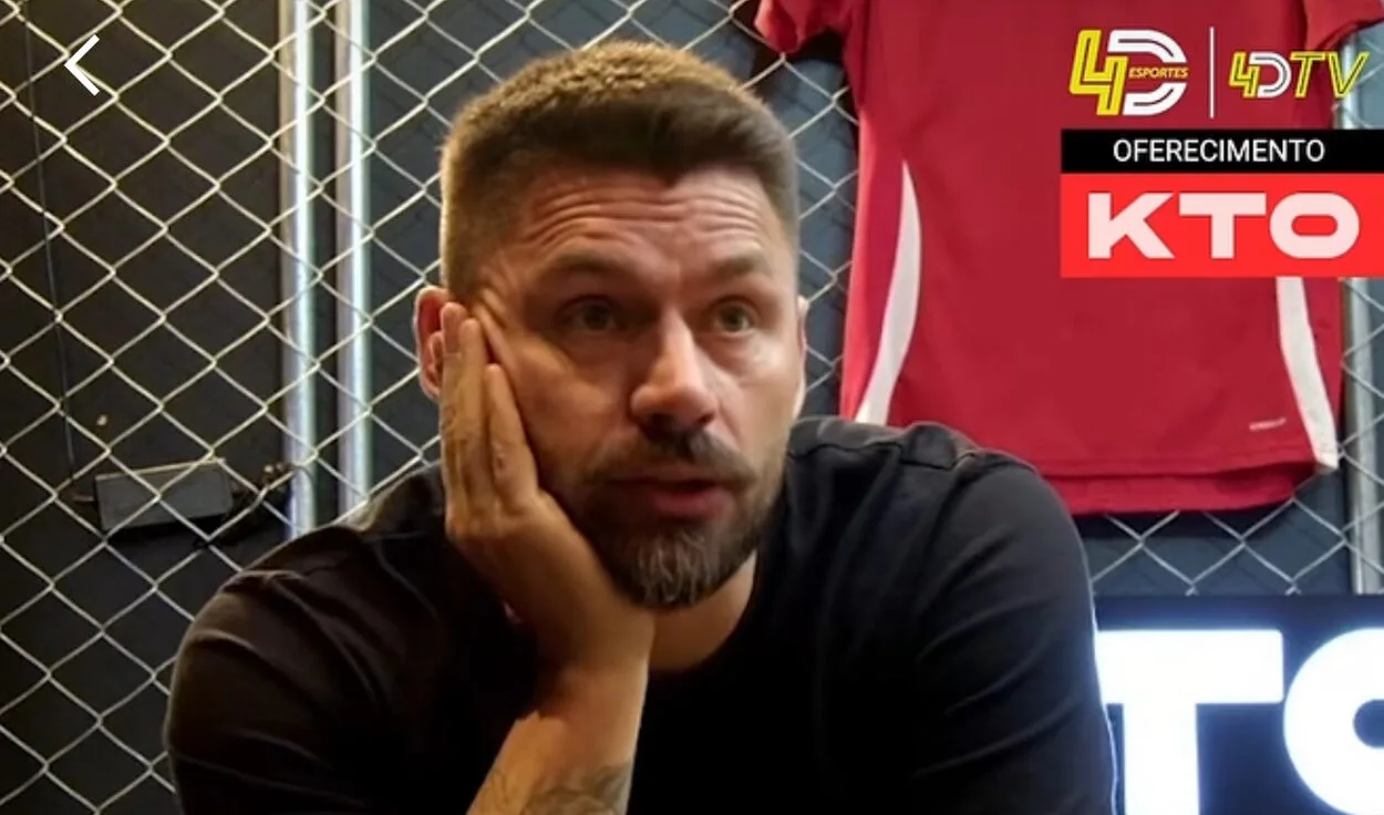 Rafael Sobis preocupado com o Inter