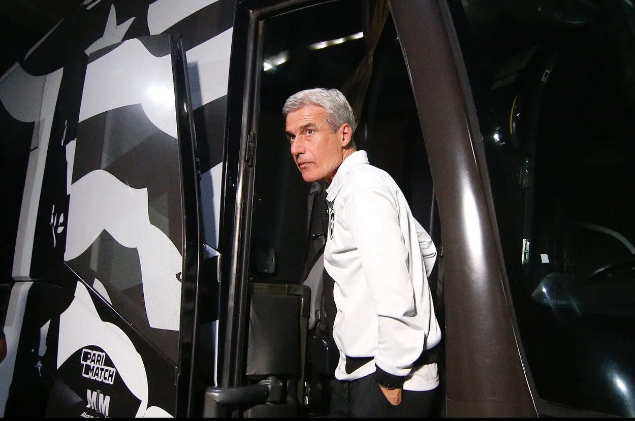 Luís Castro tem data para desembarcar no Grêmio e ter as primeiras reuniões presenciais no clube IMG_5181