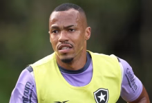Palmeiras acelera por Marlon Freitas e abre cenário por Fabinho no mercado Marlon Freitas, meia do Botafogo, no Palmeiras?