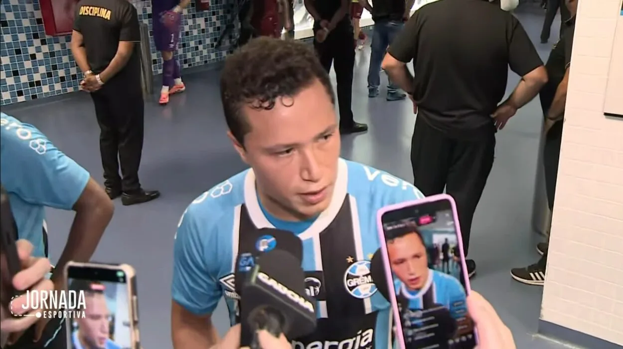 Marcos Rocha cobra nova direção do Grêmio para definir logo o treinador de 2026 Marlon, concede entrevista na zona mista do Grêmio