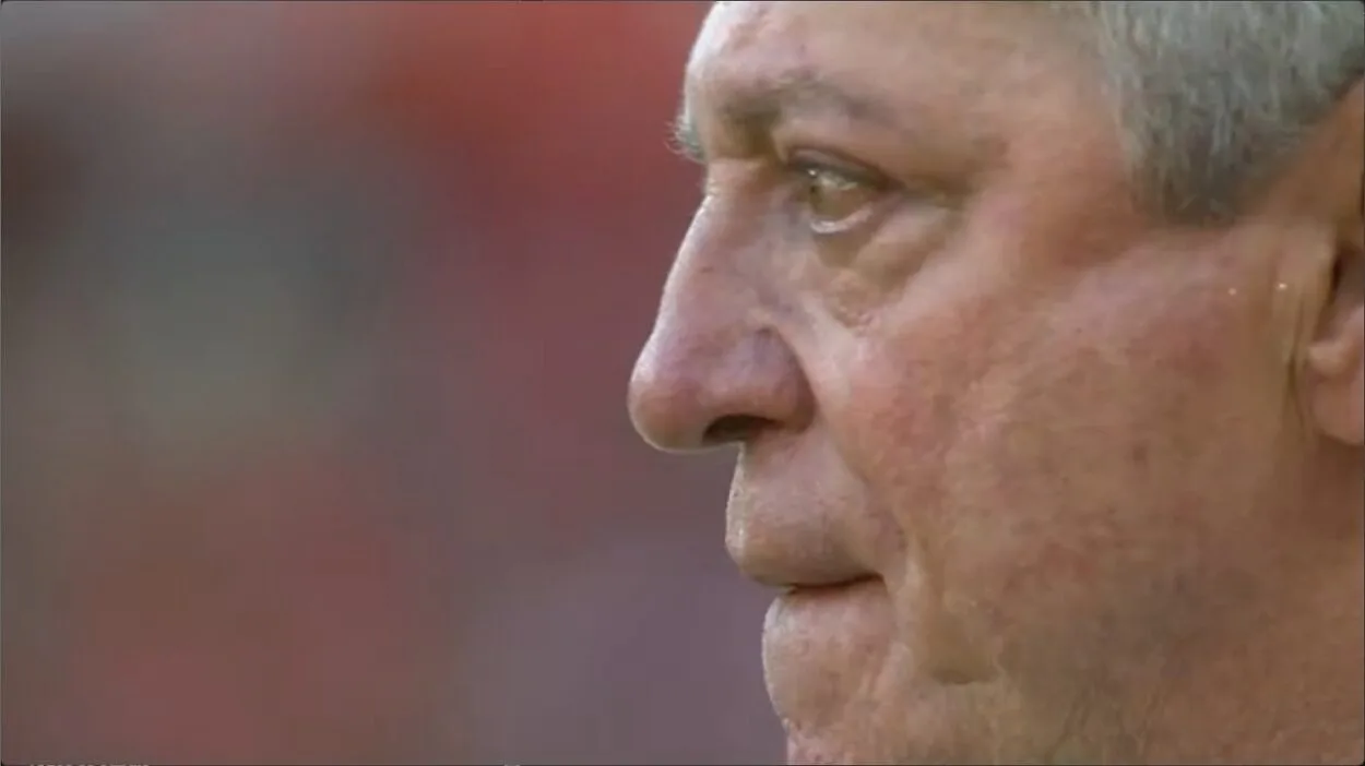 Movimentos do Inter protocolam estátua para Abel Braga e Baldasso promete tatuagem com autógrafo Abel Braga