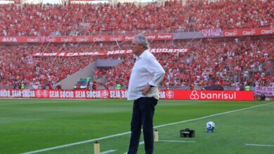 Abel salva o Inter e responde sobre estátua; Vitão cumpre promessa e jogadores choram Abel Braga Inter