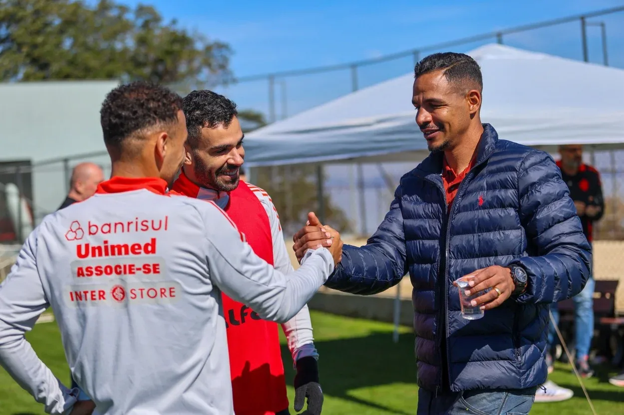 Pode voltar para o Inter? Informações sobre o futuro da carreira do volante Fernando Fernando pelo Inter