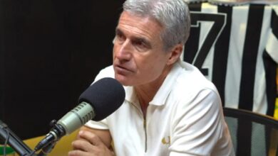 Perfil oficial do Grêmio responde post de Luís Castro na web: "Estamos ansiosos" Luís Castro fechou com o Grêmio