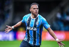 Braithwaite pelo Grêmio
