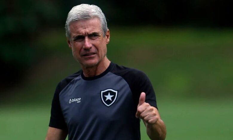 Grêmio realiza proposta oficial para contratar Luís Castro, diz repórter Luís Castro no Grêmio