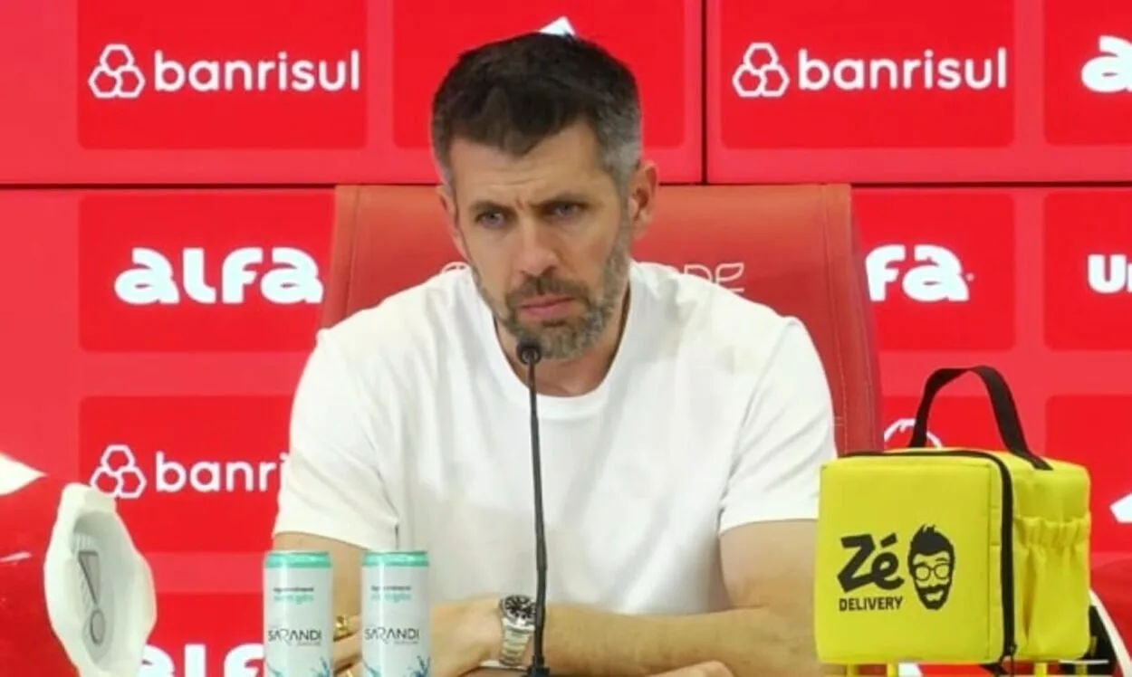 Pezzolano elogia time do Inter, evita falar em reforços e celebra presença de Abel: "Maestro" Paulo Pezzolano no Inter