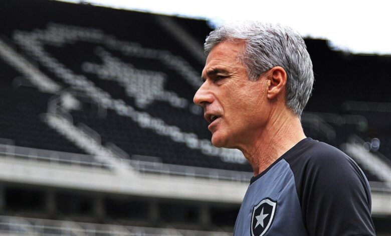 Mercado do Grêmio: valor pedido por Luís Castro e proposta para levar Alysson Grêmio hoje