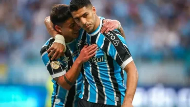 Suárez gerou preocupação no Grêmio e teve o caso explicado por Renato