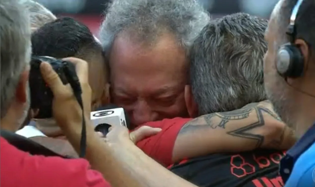 "Segunda? Aqui não": vídeo mostra gesto de Abel Braga para a torcida do Inter Abel chora com o Inter