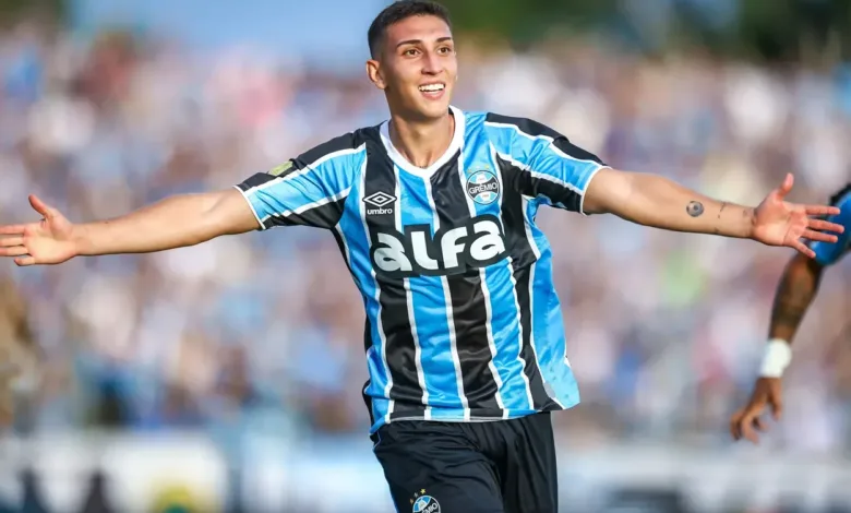 Grêmio vê Monsalve reaparecer em treino e reabre cenário no início de 2026 Monsalve pelo Grêmio