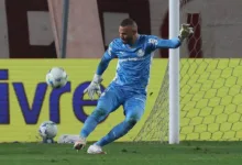 Weverton pinta no Grêmio