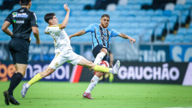 Cuéllar pelo Grêmio