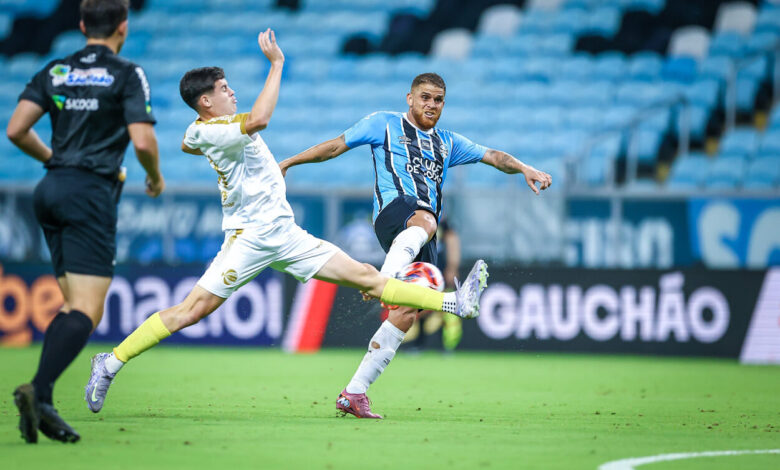 Rodízio na lista de relacionados do Grêmio faz Cuéllar ficar de fora de jogo na Arena Cuéllar pelo Grêmio