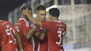 Sem Borré, Inter leva base para Erechim