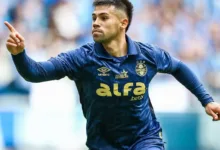 Aravena pelo Grêmio