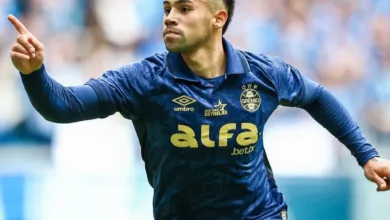 Aravena pelo Grêmio