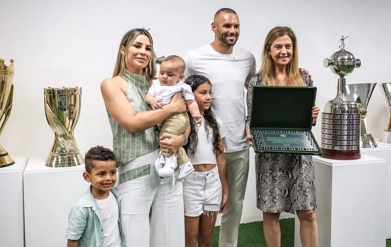 Weverton pelo Grêmio