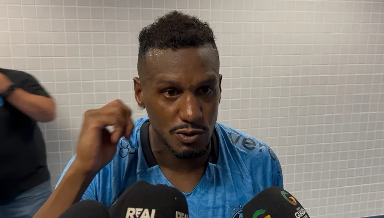 Luís Castro explica presença de Edenilson nos 90 minutos da derrota do Grêmio para o Fluminense Edenilson pelo Grêmio