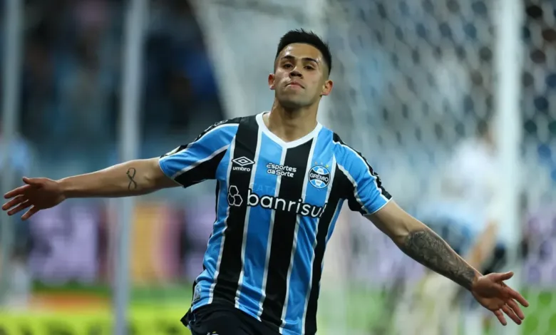Aravena pelo Grêmio