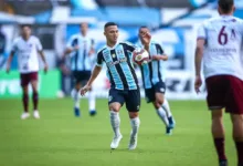 Lembra dele? Ex-Grêmio, Darlan pode voltar ao Brasil e disputar a Libertadores Darlan sai do Grêmio
