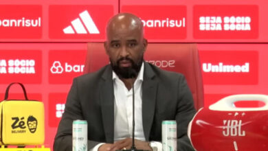 Fabinho Soldado critica arbitragem e lamenta "desrespeito" de jogador do Grêmio Fabinho Soldado pelo Inter