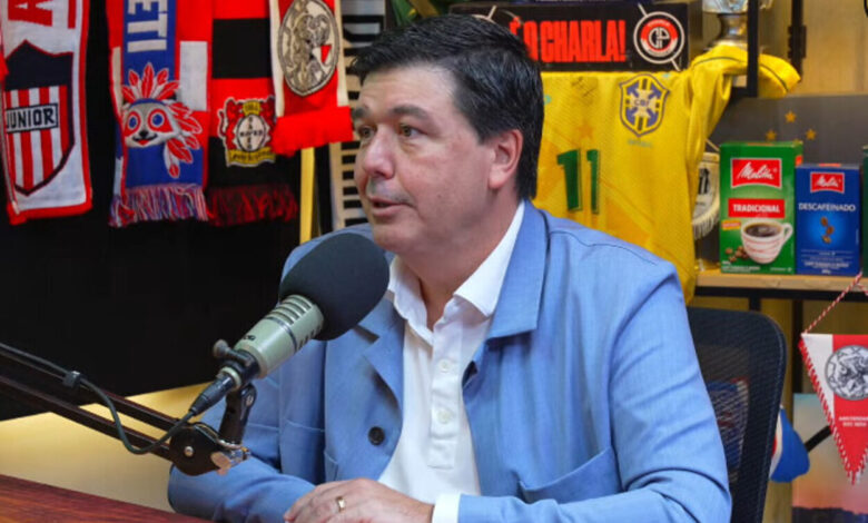 Dirigente do Grêmio diz ter "conversas em estágio bom" para novo patrocinador exclusivo Alex Leitão do Grêmio