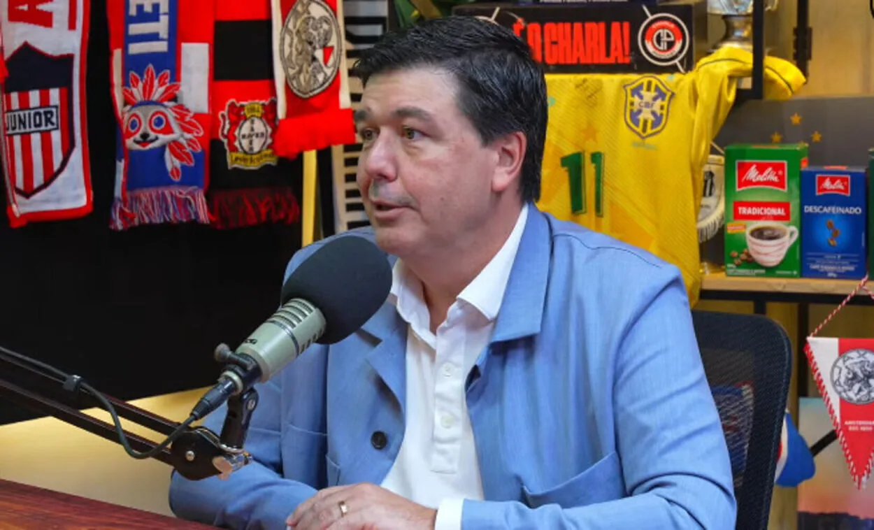 Dirigente do Grêmio diz ter "conversas em estágio bom" para novo patrocinador exclusivo Alex Leitão do Grêmio