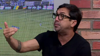 Ex-atacante do Grêmio aconselha Inter a se retrancar no Gre-Nal: "Pode levar dois ou três" Luís Mário pelo Grêmio