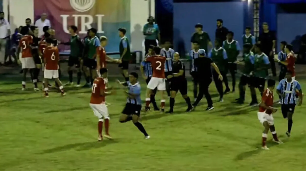 Inter faz 5x0 no Grêmio em Gre-Nal com confusão e cenas tensas na Copa Santiago Inter x Grêmio