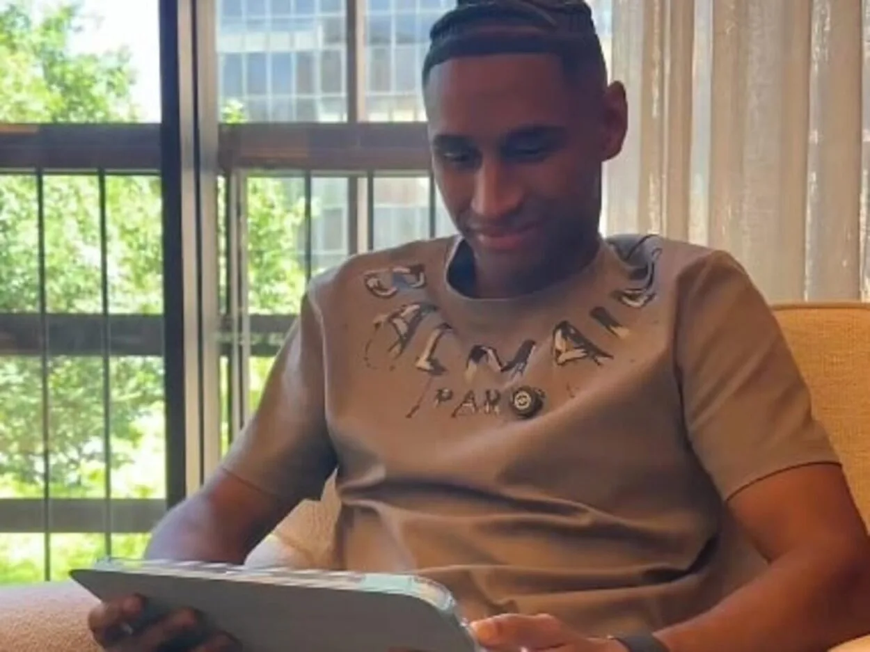 Tetê se emociona ao assistir vídeo de anúncio pelo Grêmio: "Estou preparado" Tetê é do Grêmio