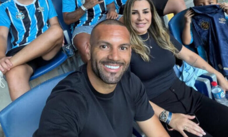 Weverton pelo Grêmio