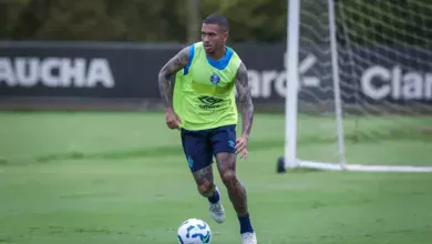 Anunciado em novo clube, Lucas Esteves publica despedida ao Grêmio: "Carinho enorme" Lucas Esteves Grêmio