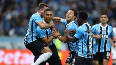 Carlos Vinícius brilha pelo Grêmio