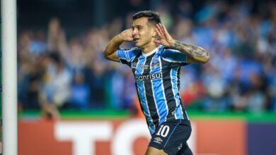 Novo reforço do Grêmio revela conversa com Cristaldo antes de chegar no clube Franco Cristaldo pelo Grêmio