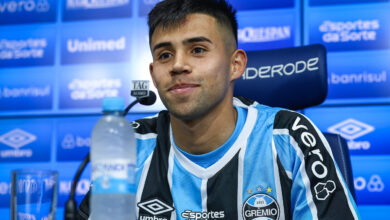 Aravena pelo Grêmio