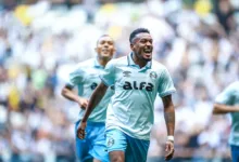 Edenilson pelo Grêmio