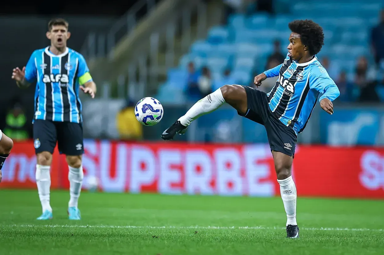 Willian pelo Grêmio