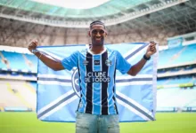 A situação de Tetê, Monsalve e Willian no começo de semana decisiva para o Grêmio Tetê chega ao Grêmio