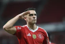 Pezzolano destaca momento de Borré antes do primeiro Gre-Nal decisivo: "Outra mentalidade" Borré pelo Inter