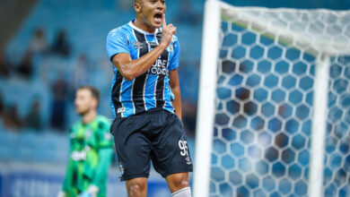 Carlos Vinícius brilhando no Grêmio