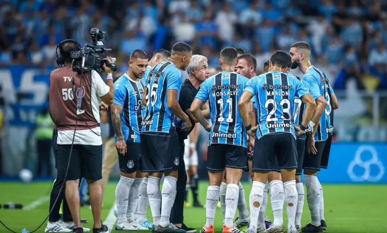 Por que João Pedro não foi relacionado por Luís Castro para jogo decisivo do Grêmio Grêmio hoje