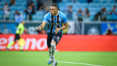 Carlos Vinícius fez belos gols