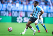 Edenilson pelo Grêmio
