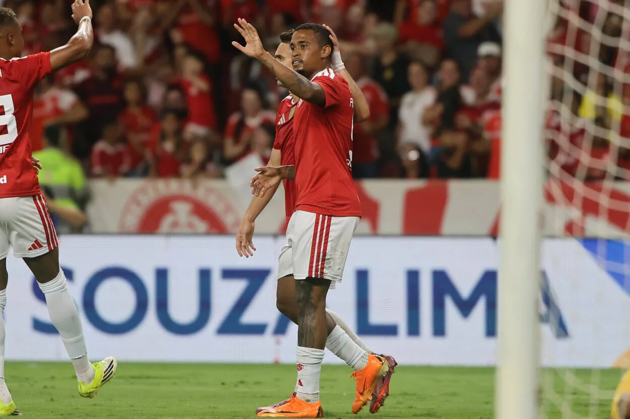 Alerrandro brilha pelo Inter